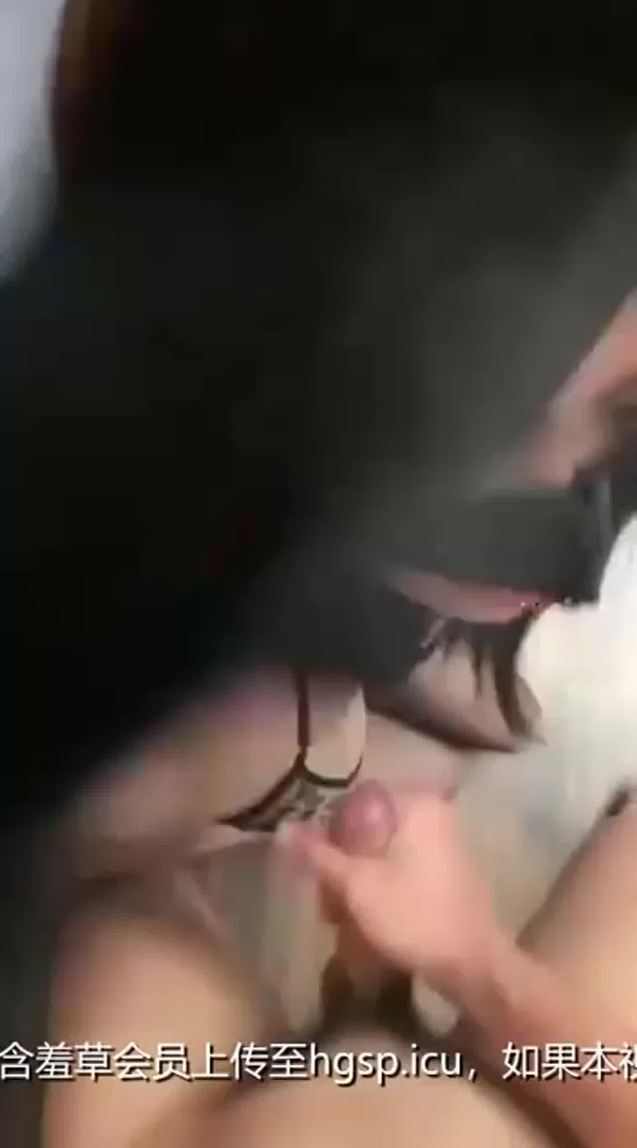  兔女郎想喝精虫补身子 的剧照3