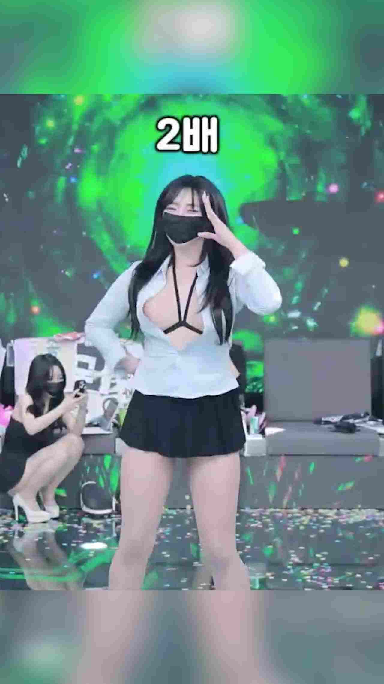  韩国人都是这样选妃 的剧照3