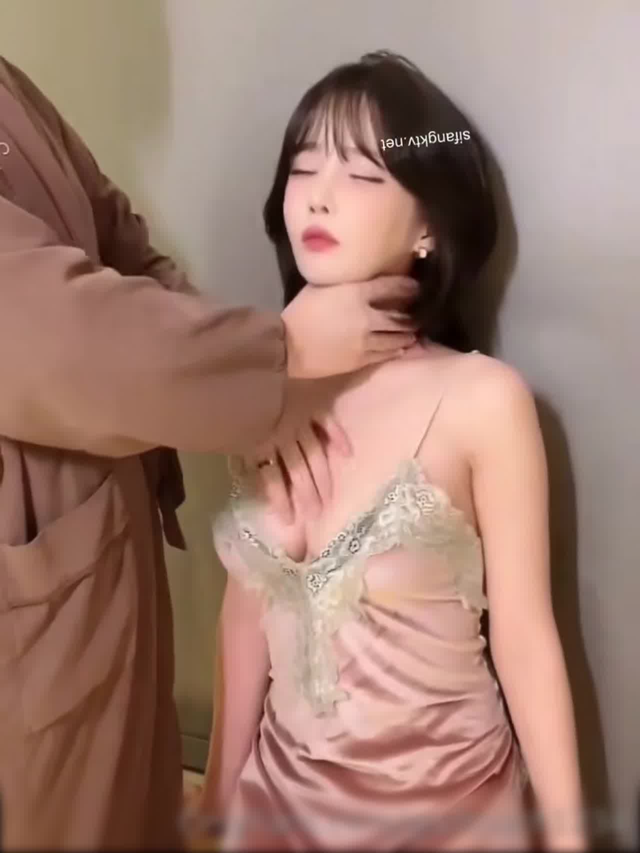  godtouch 极品美女诱惑自拍拿来撸管刚好 的剧照9