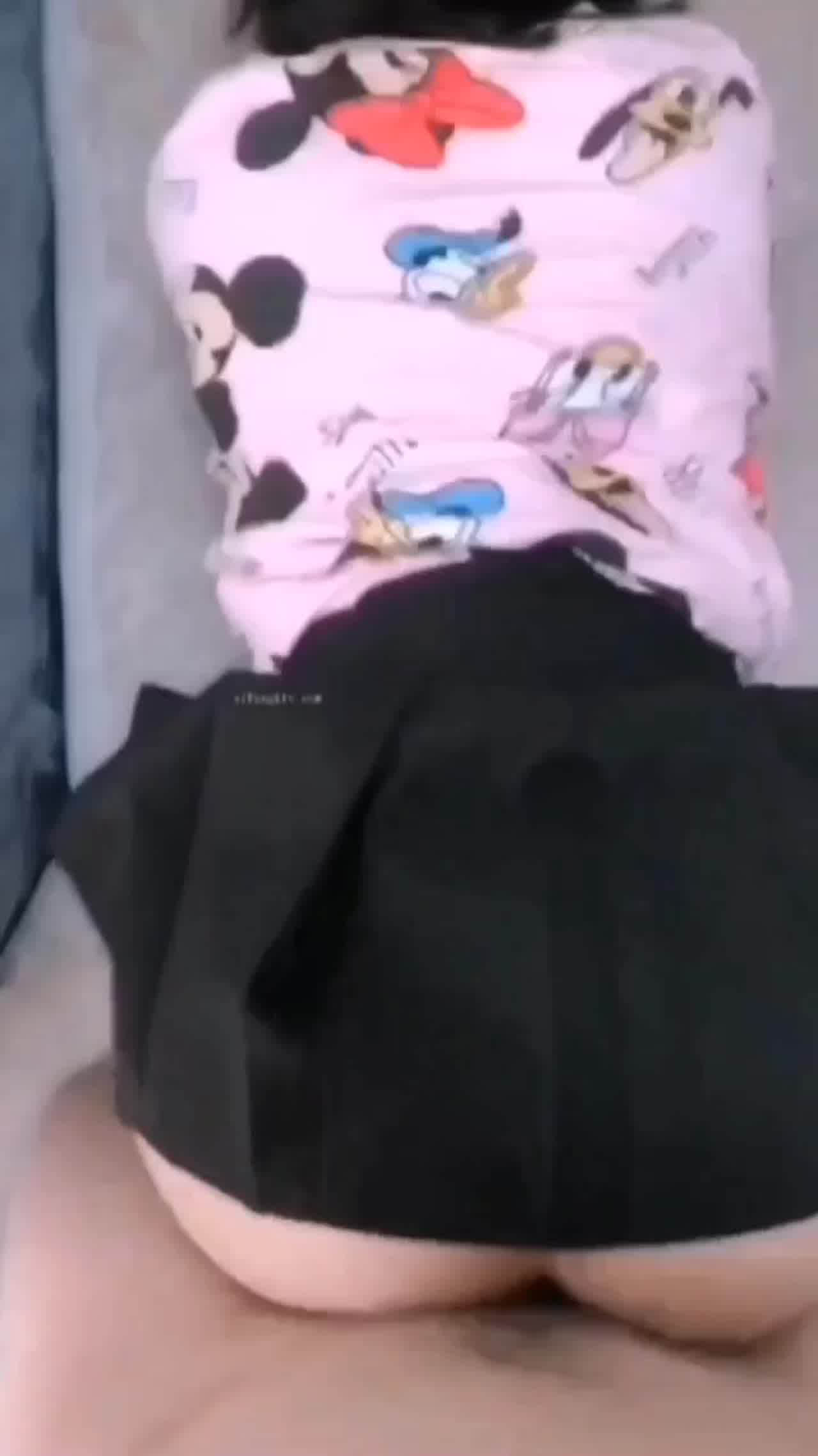  内射高一大眼妹 的剧照1