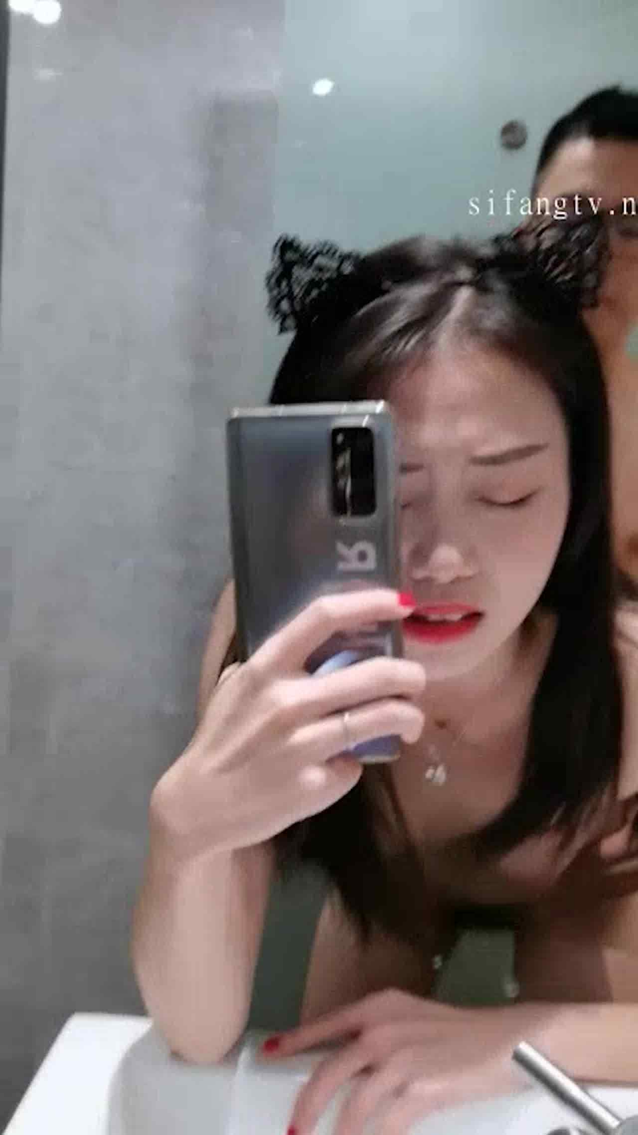  浓密阴毛熟女性欲旺盛每天都要干 的剧照8