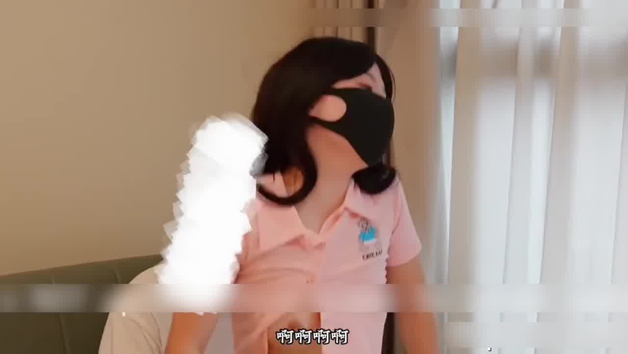  骚逼去公共自习室发骚，和老公打电话的同时还勾引男大学生 的剧照7