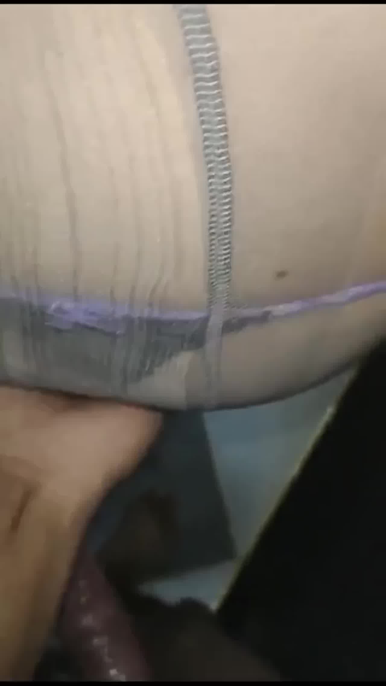  丁字裤熟女 的剧照8