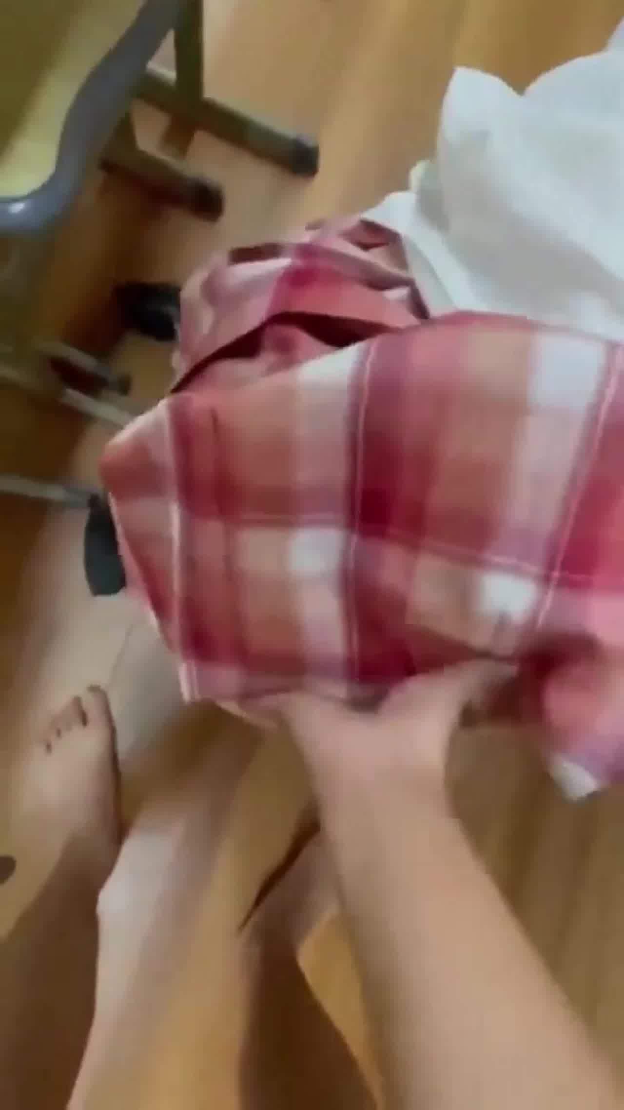  漂亮婴儿肥JK美眉 喜欢吗 喜欢爸爸的大鸡吧操我 皮肤白皙 小娇乳小粉穴 的剧照9