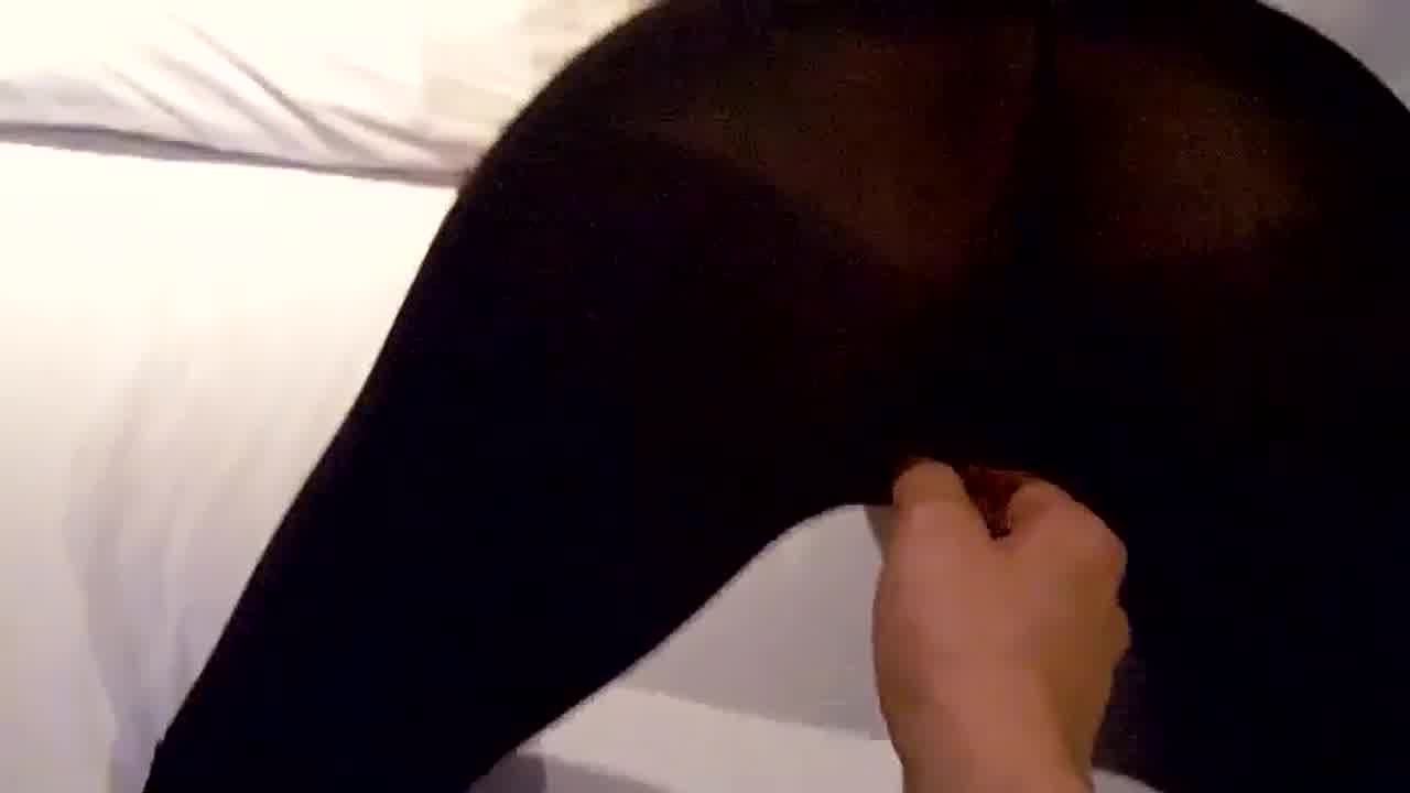  清纯小美女被男友全套玩弄拍摄爱爱全程流出 的剧照1